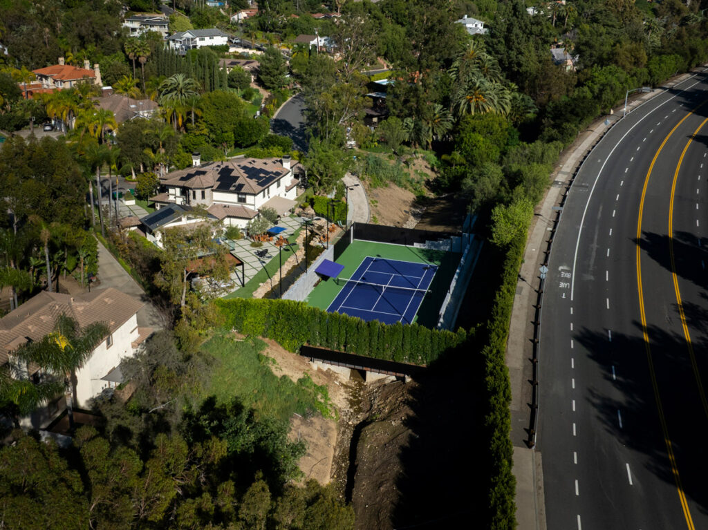 Private Tennis Court Private Tennis Court